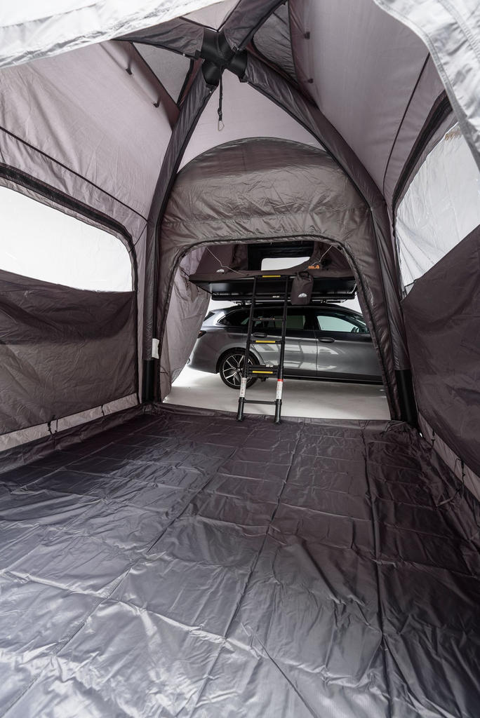 2025_GL_photo_product_familybase_RS4_StudioB_25094_0939_(setup, interior).webp